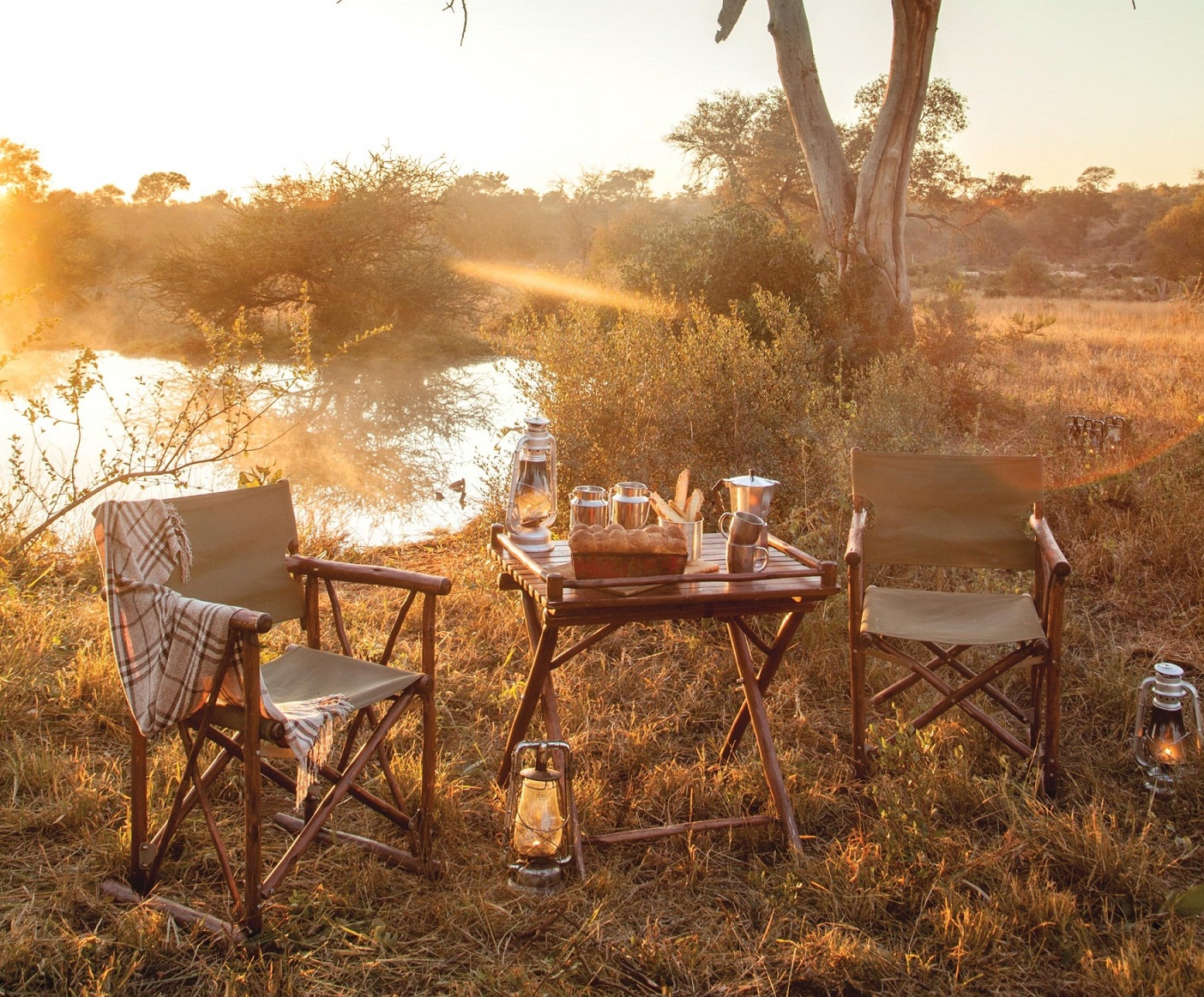 Ein Frühstück im Freien ist ein Highlight einer Safari in Afrika
