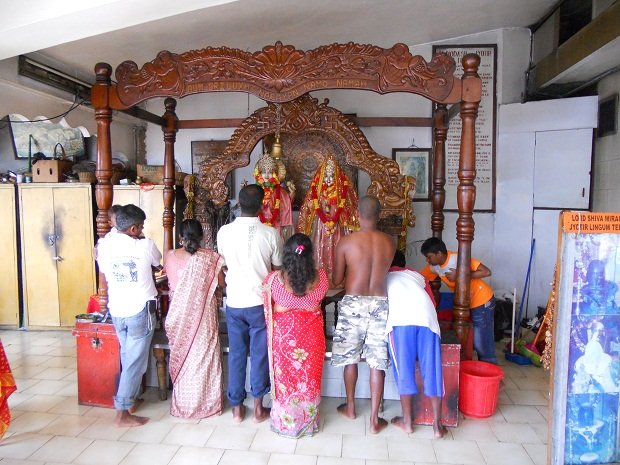 Gläubige am Grande Bassin