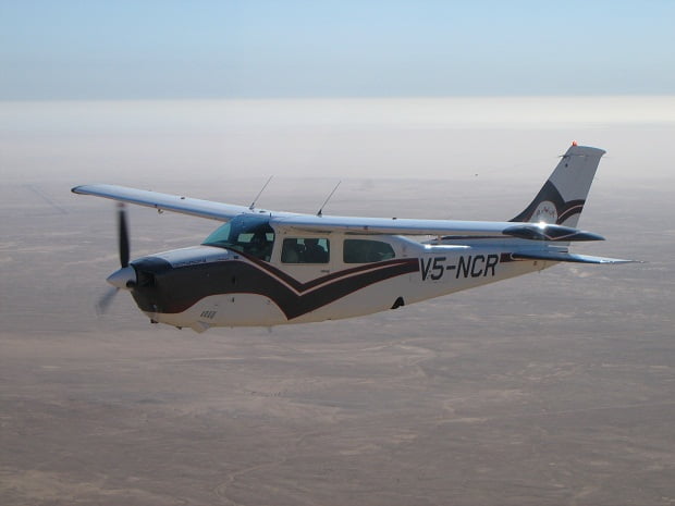 Cesnas werden für Flugsafaris und Rundflüge in Namibia genutzt