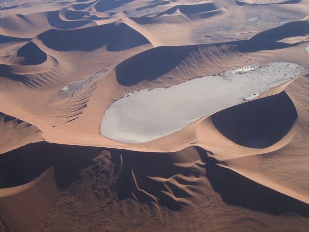 Flugsafari Namibia mit Sossusvlei und Dead Vlei