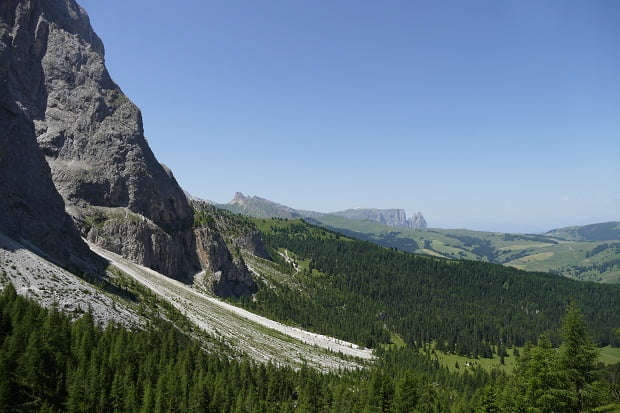 Confinboden mit Blick auf die Seiser Alm und den Schlern