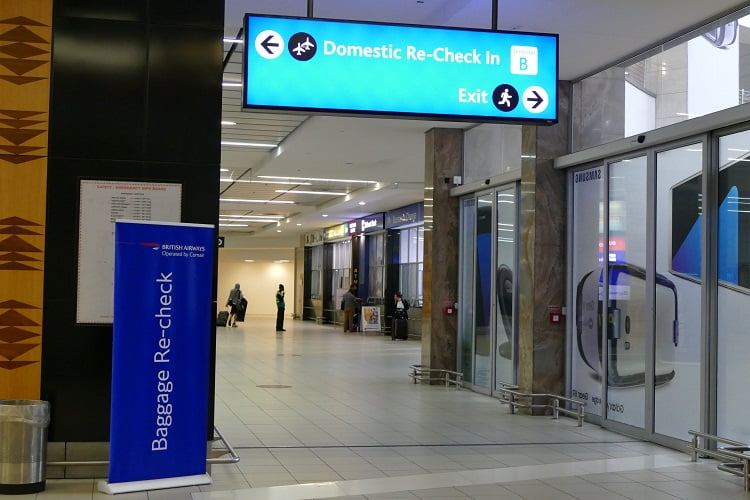 Umsteigen in Johannesburg Baggage Re-Check