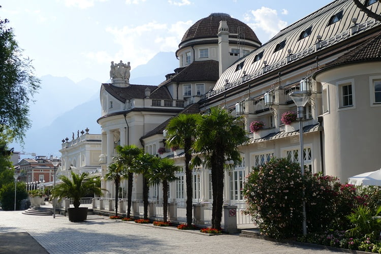 meran-kurpromenade-und-kurhaus