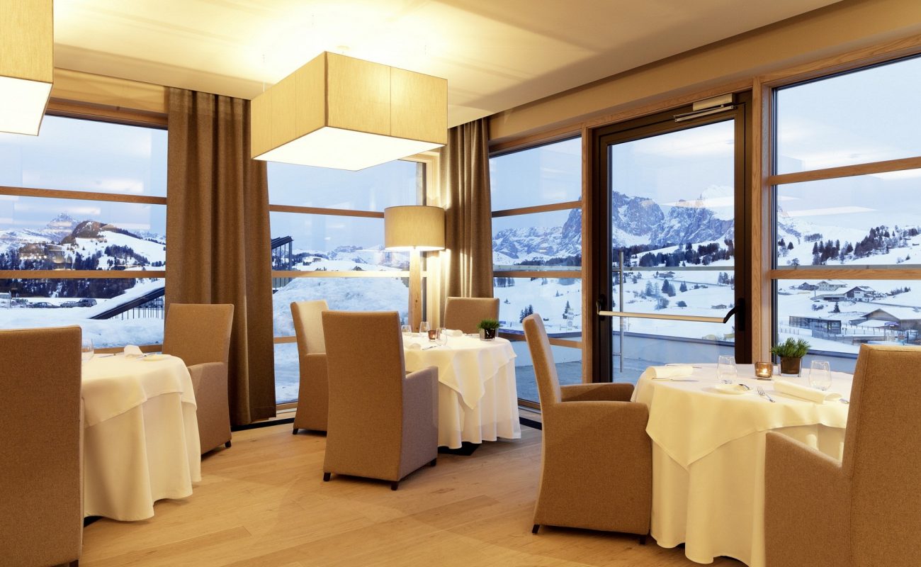 Restaurant mit Blick auf die Berge Südtirols