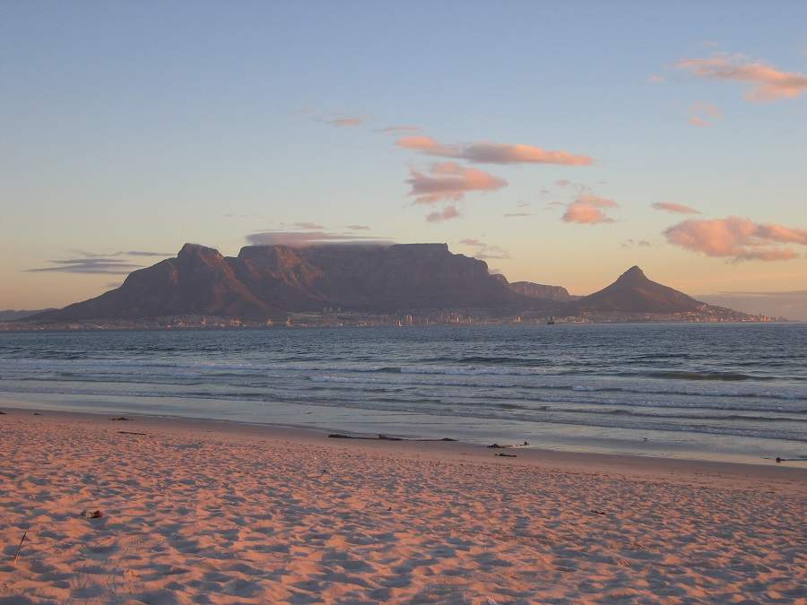 Blick vom Bloubergstrand auf den Tafelberg