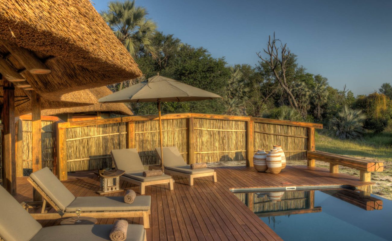 Der Pool im Luxuscamp von Desert & Delta