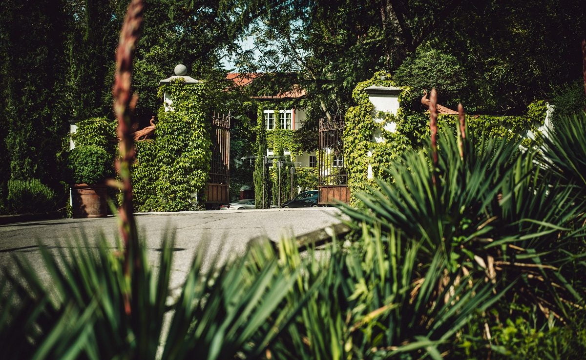Eingang zum Schloss Fragsburg