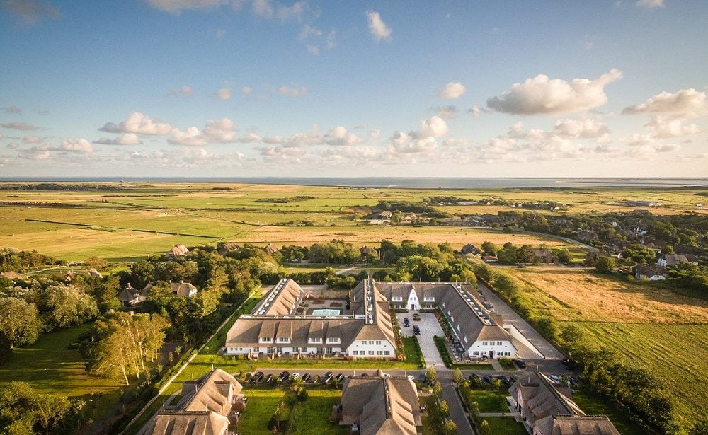 Gesamtansicht des Luxushotels Severin's Resort & Spa Sylt