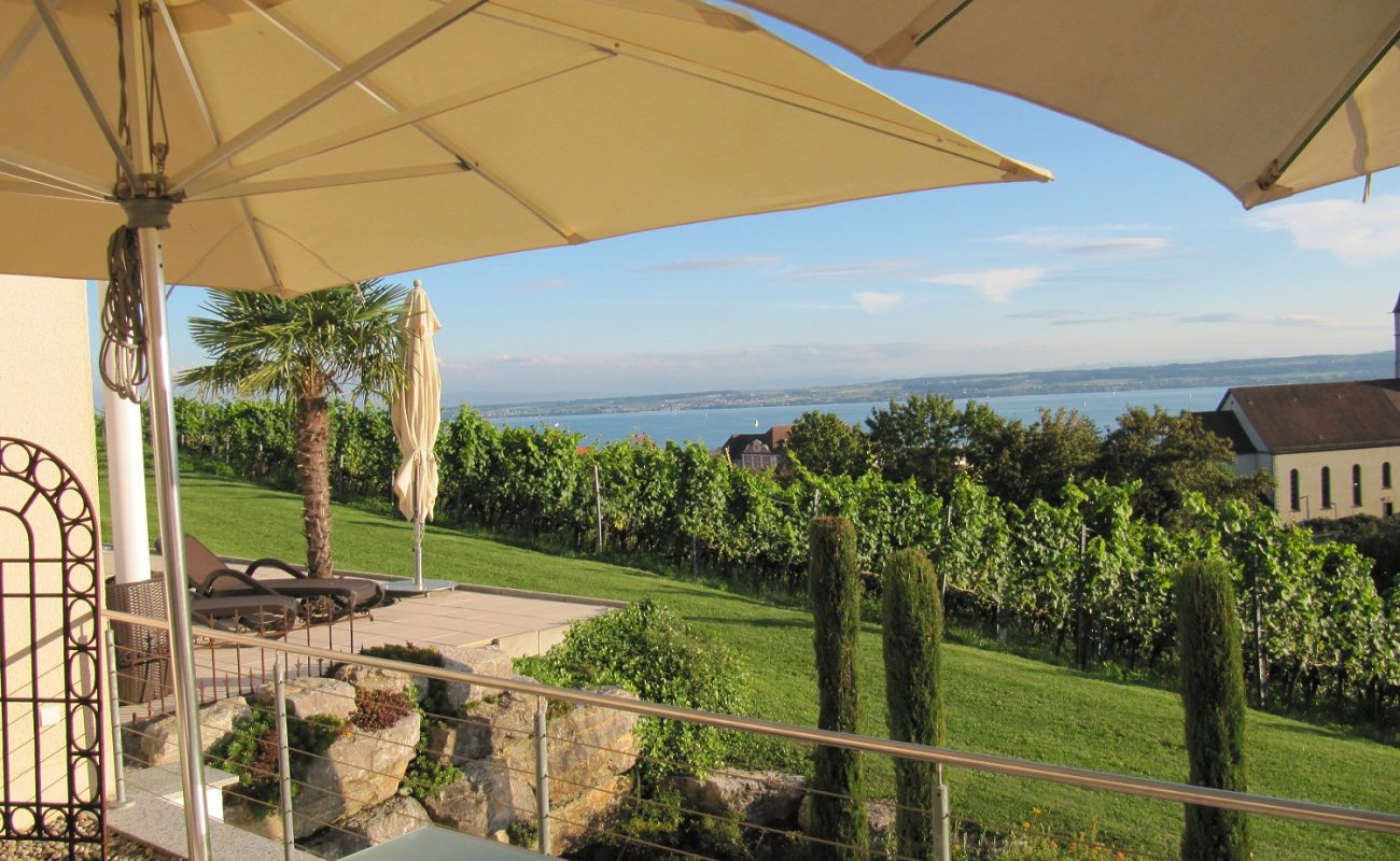 Terrasse der Villa Seeschau mit herrlichem Blick