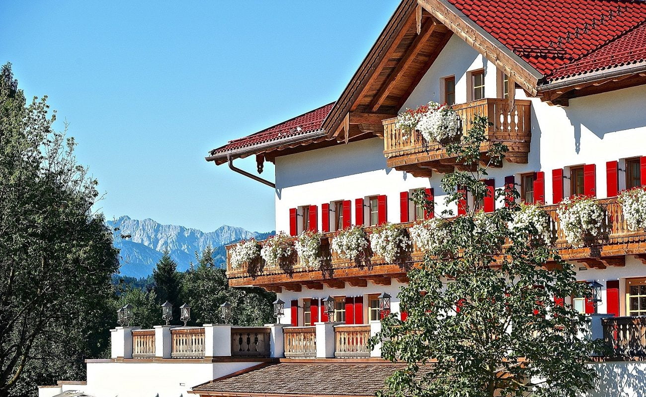 Bayrisches Flair im Haupthaus des Sporthotels