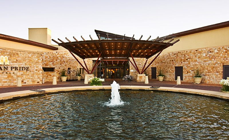 Eingang zum Arabella - Buchen Sie das Luxushotel bei Hermanus mit Genuss Touren München