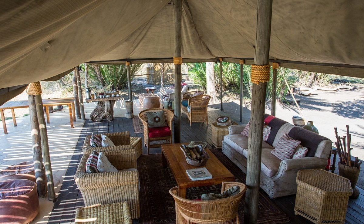 Gemeinschaftszelt des Busanga Bush Camps