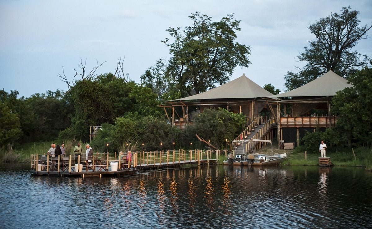 Herrlich zur Sternbeobachtung in Botswana - das Deck über der Osprey Lagune