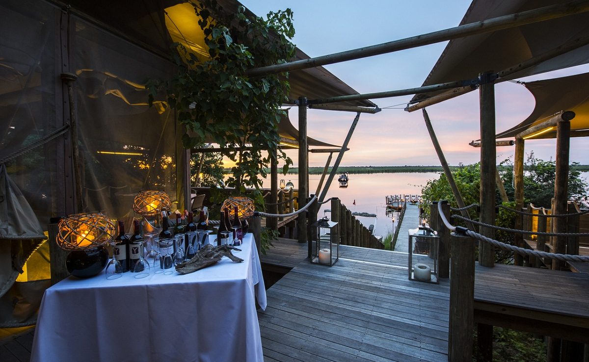 Sundowner in Wilderness Duma Tau