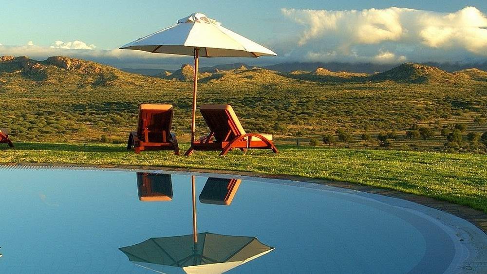 Buchen Sie die Luxuslodge Goche Ganas Namibia bei Ihrem Reiseveranstalter Genuss Touren
