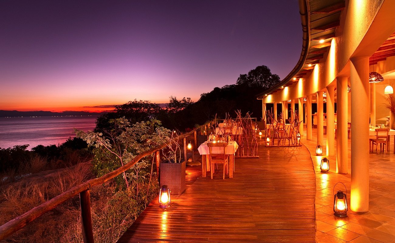 Buchen Sie die romantische Luxuslodge am Lake Malawi mit ihrem Afrika Spezialisten Genuss Touren