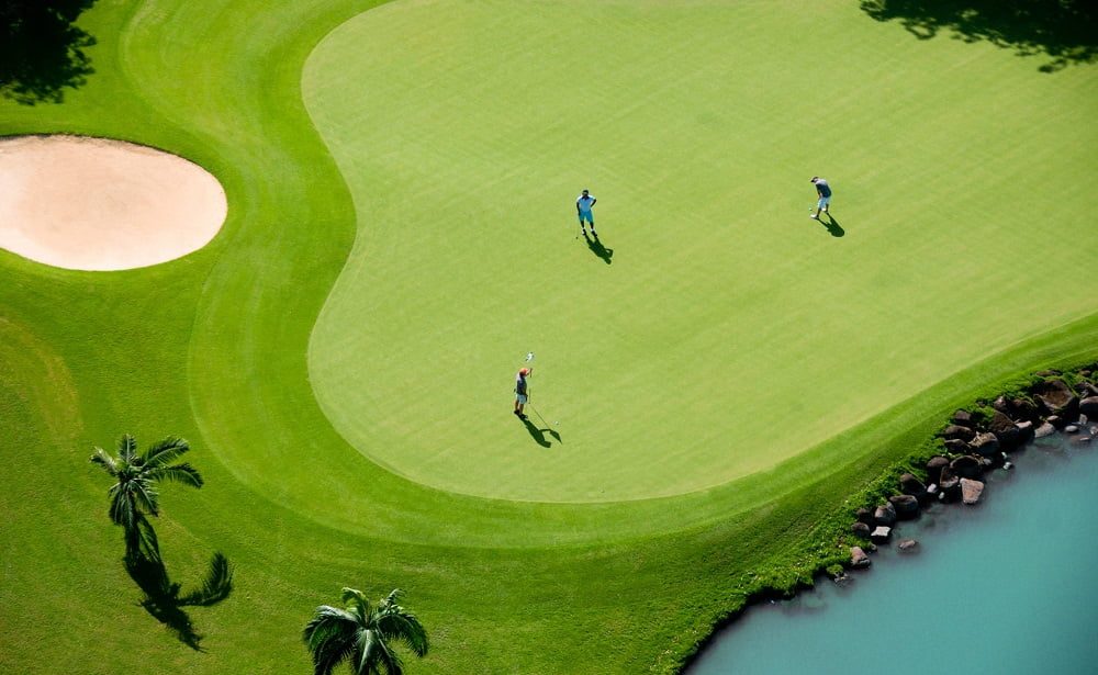 Gepflegte Grüns auf dem Golfplatz des Heritage Le Telfair