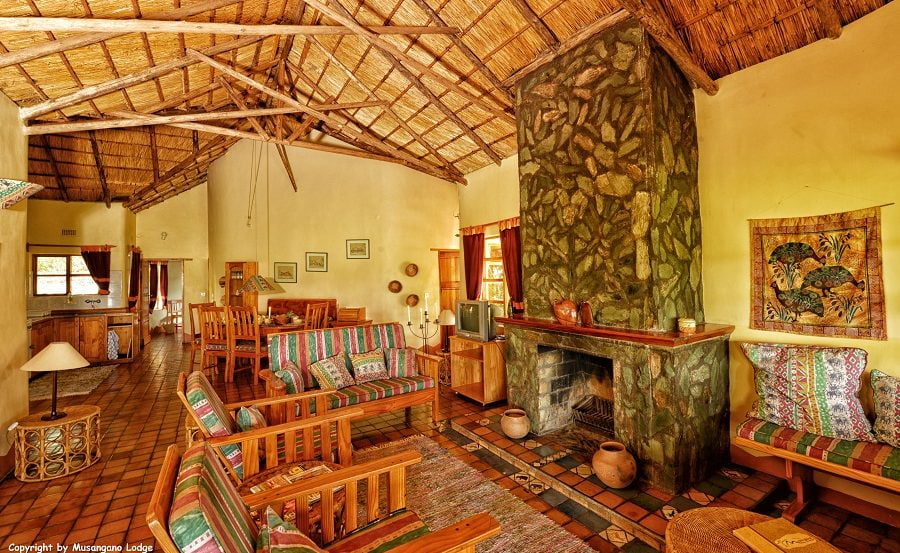 Die großzügige Lodge Mupembere