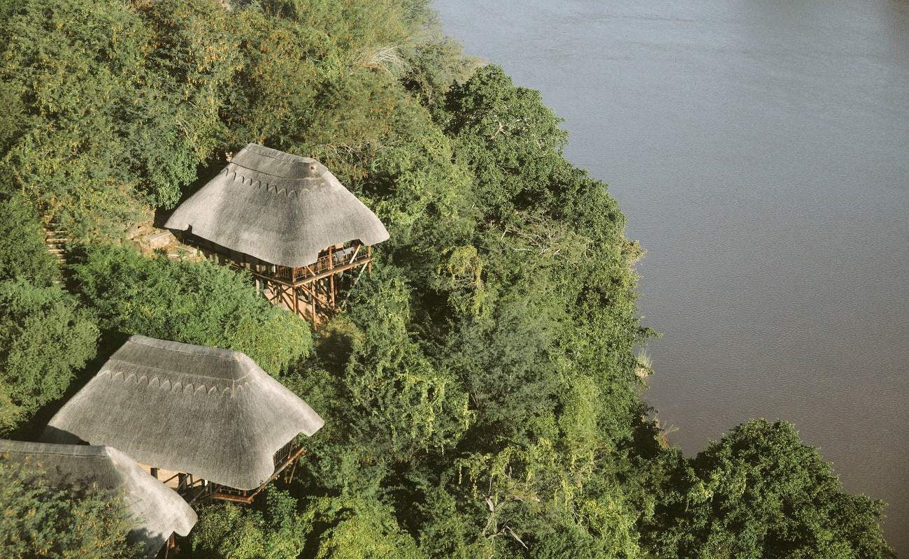 Blick auf die Suiten der Luxuslodge am Gonarezhou