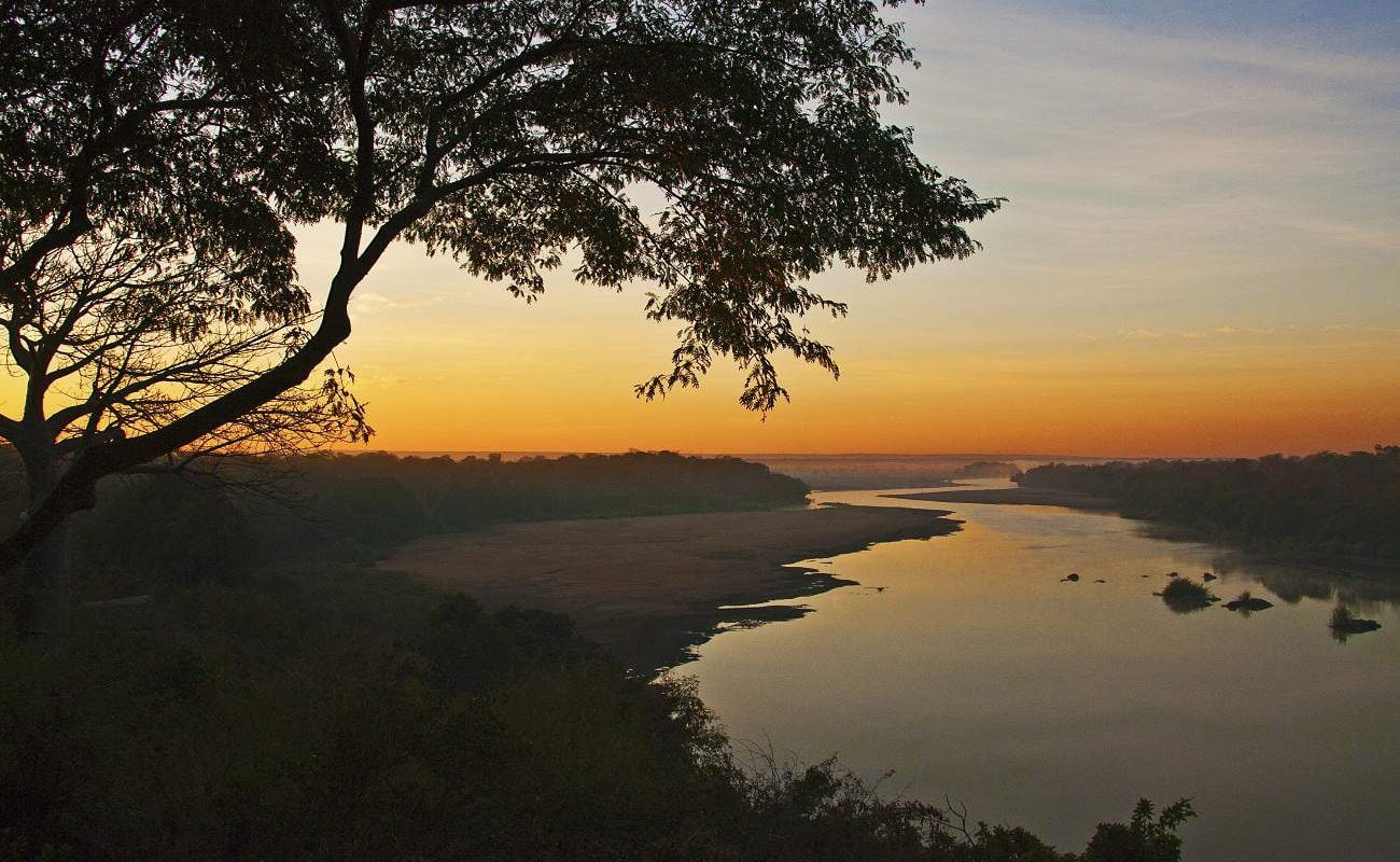 Sonnenuntergang im Gonarezhou in Zimbabwe