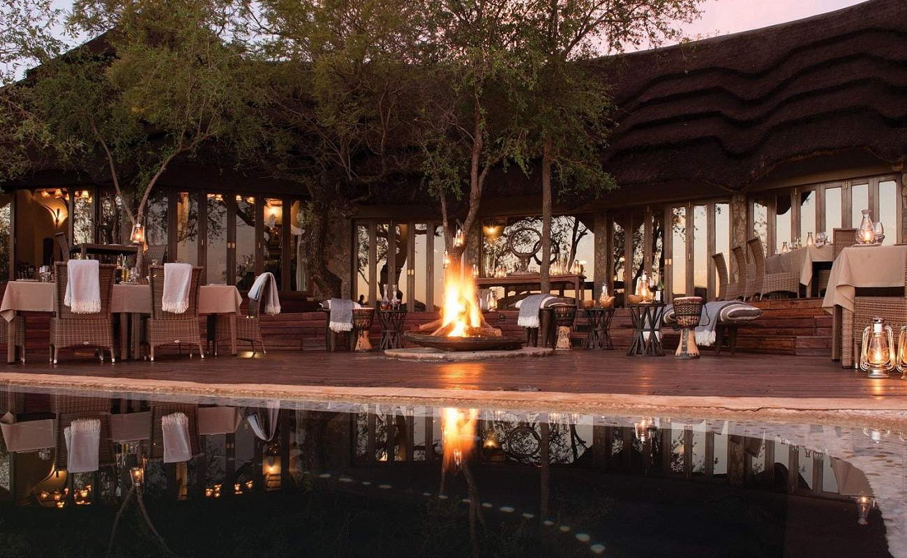 Haupthaus der Luxuslodge Madikwe Hills