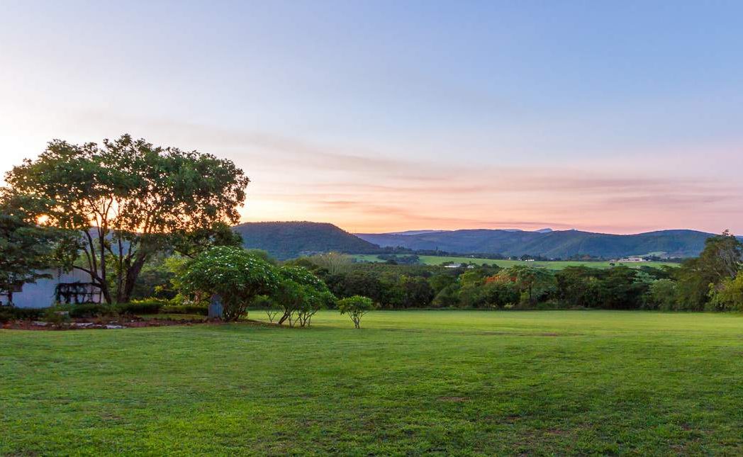 Die Landschaft am Rand des Krüger Nationalparks