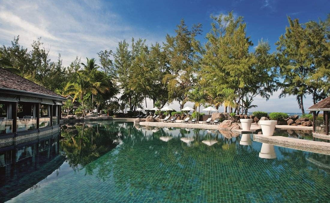 Der Pool des Luxushotels LUX* La Réunion