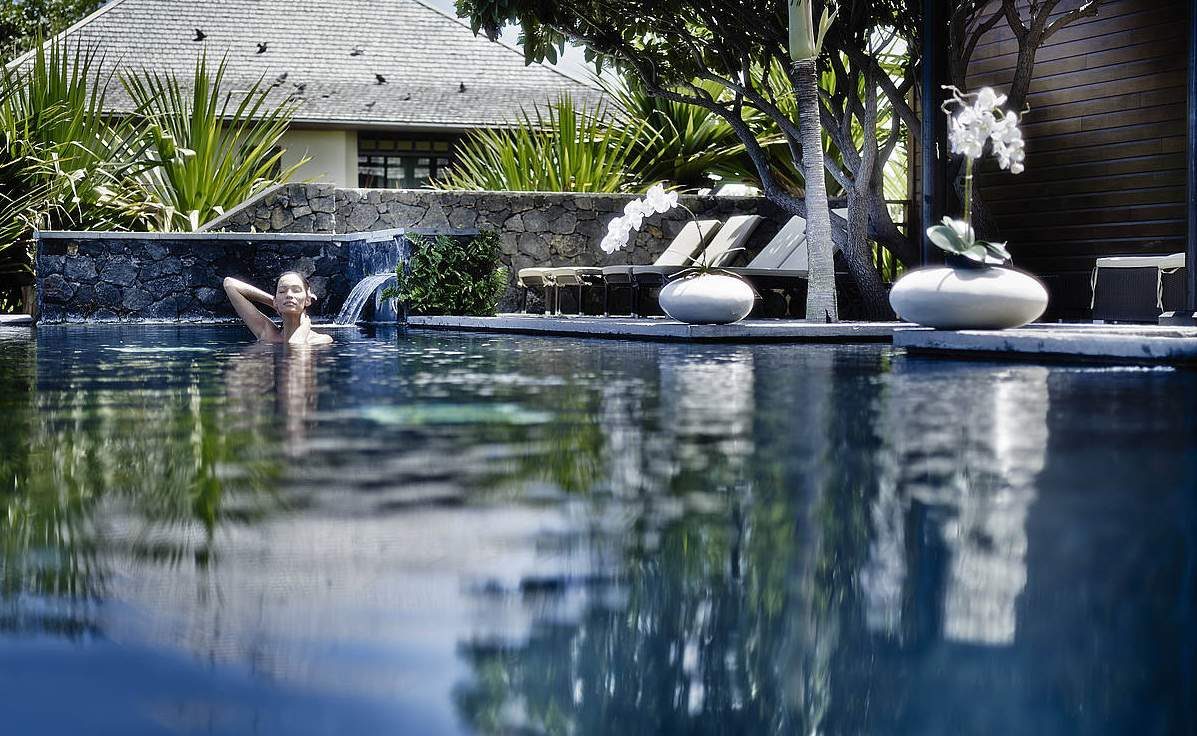 Am Pool im Palm Hotel & Spa