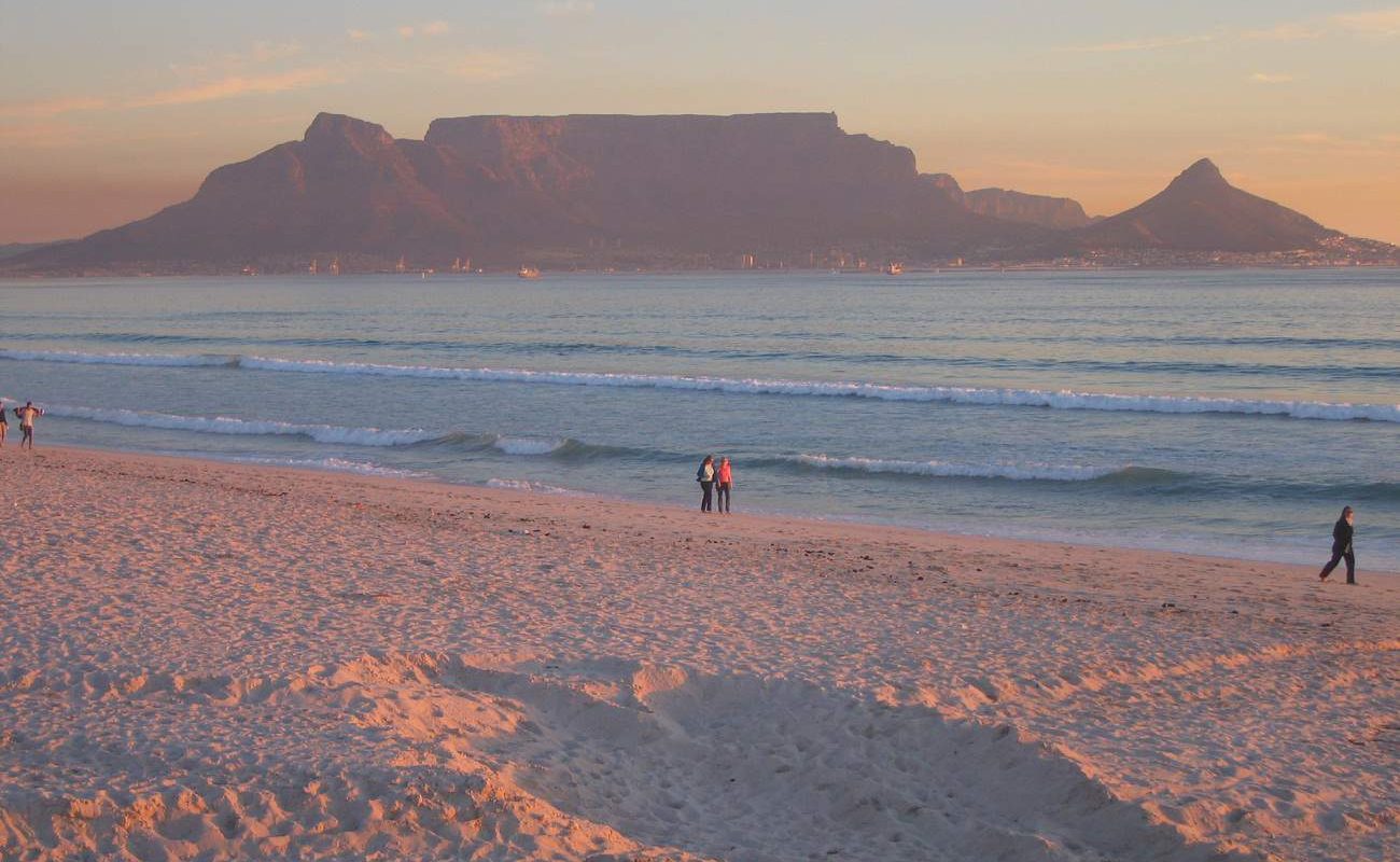 Tafelberg vom Bloubergstrand aus gesehen