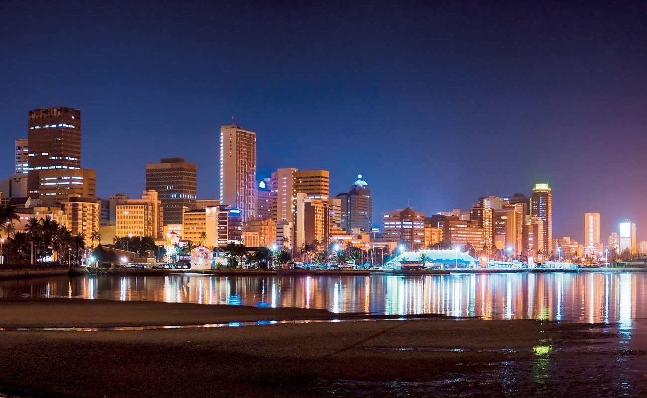 Nächtliche Skyline von Durban
