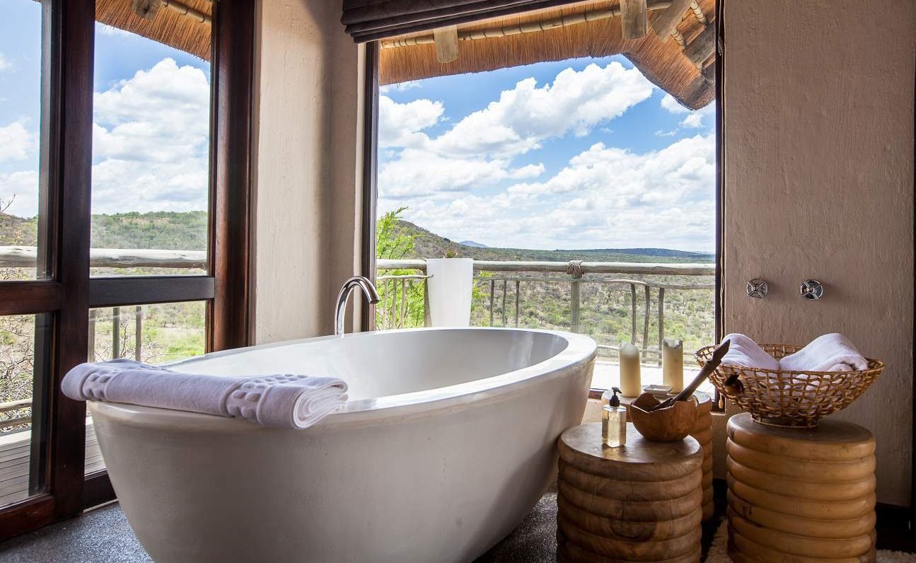Badezimmer der Honeymoon Suite von Nambiti