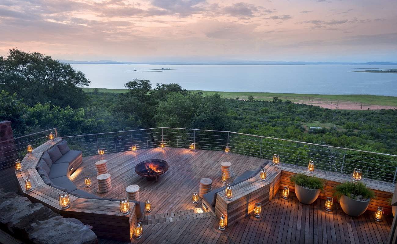 Boma der Bumi Hills Safari Lodge