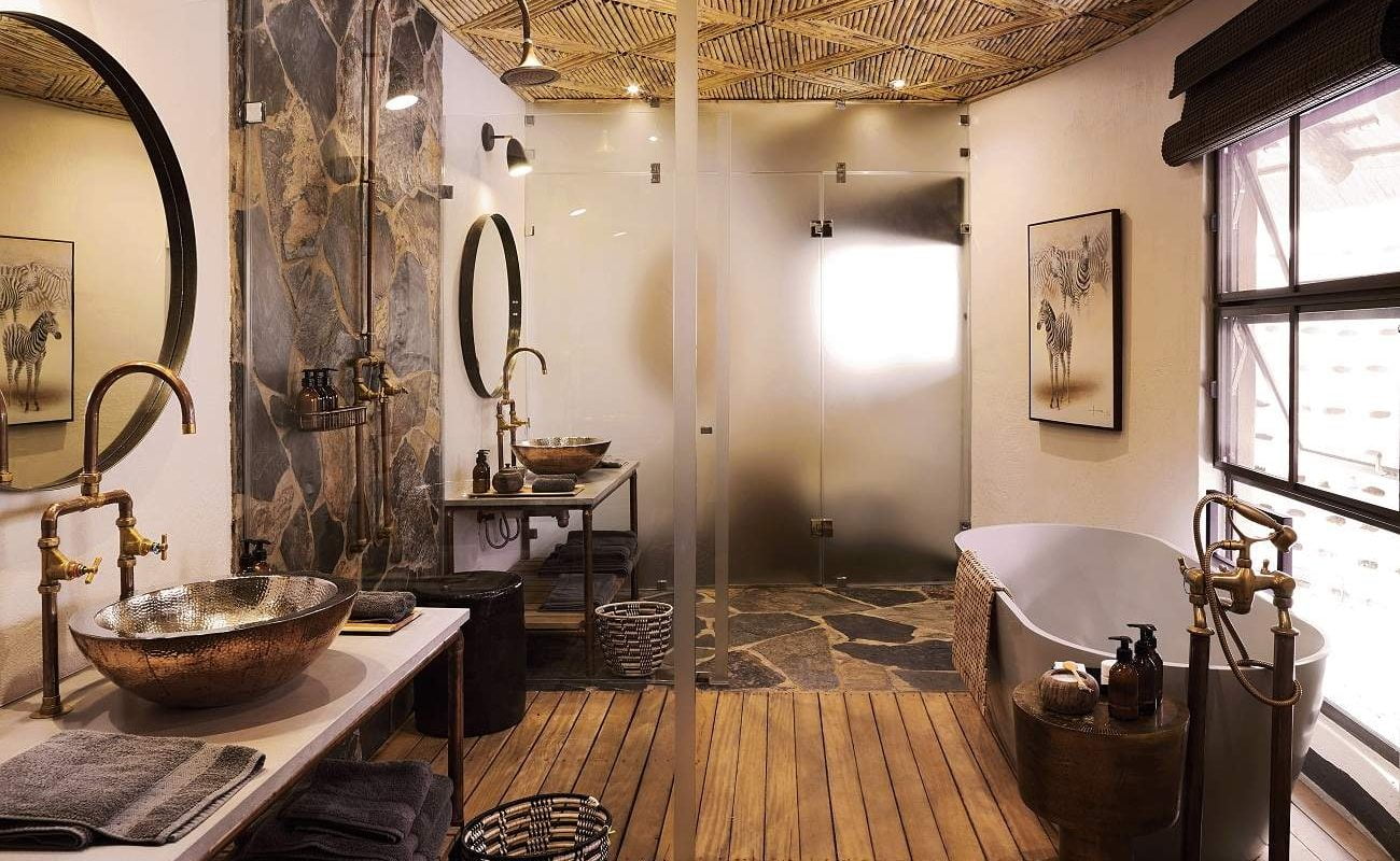 Badezimmer eine Suite im MalaMala Sable Camp