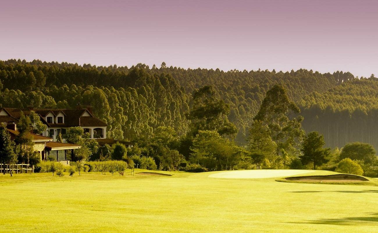 Blick vom White River Golf Course auf Oliver's Restaurant