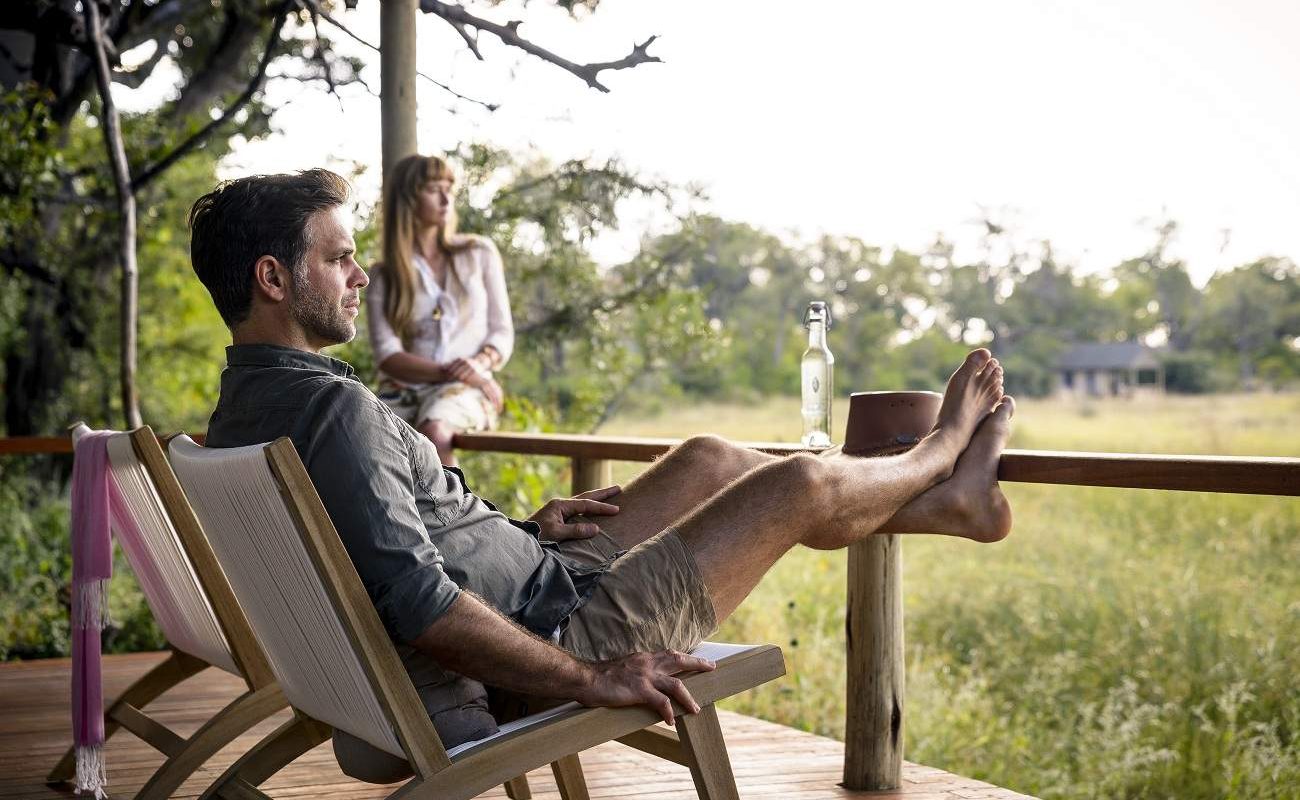 Terrasse im Sanctuary Retreats Camp in Botswana