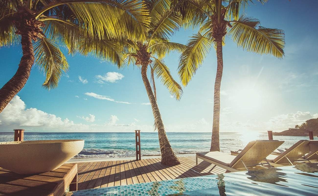 Am Pool von Carana Beach