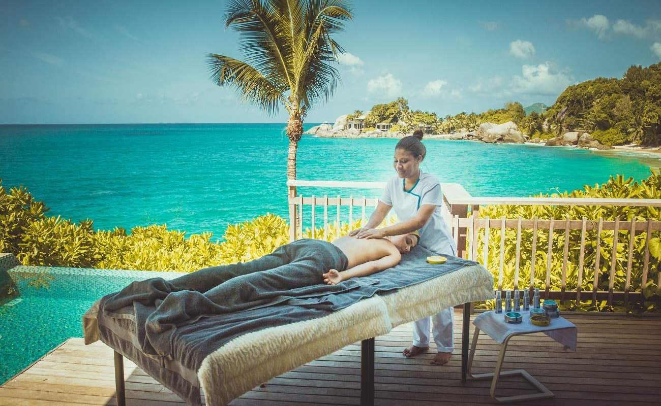 Massage im Carana Beach auf Mahé