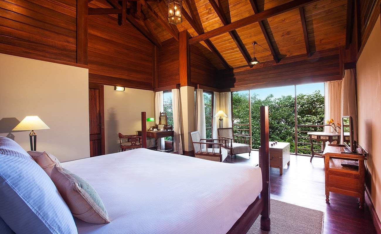 Schlafzimmer der Enchanted Island Private Pool Villa