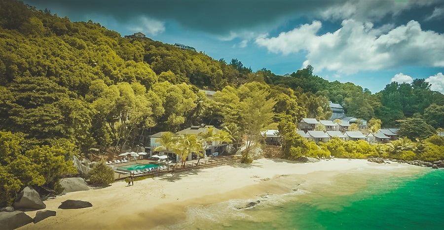 Carana Beach am Strand von Mahé