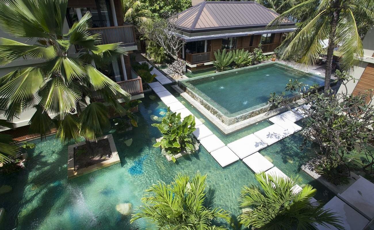 Die Poolanlage im luxuriösen Boutiquehotel Dhevatara
