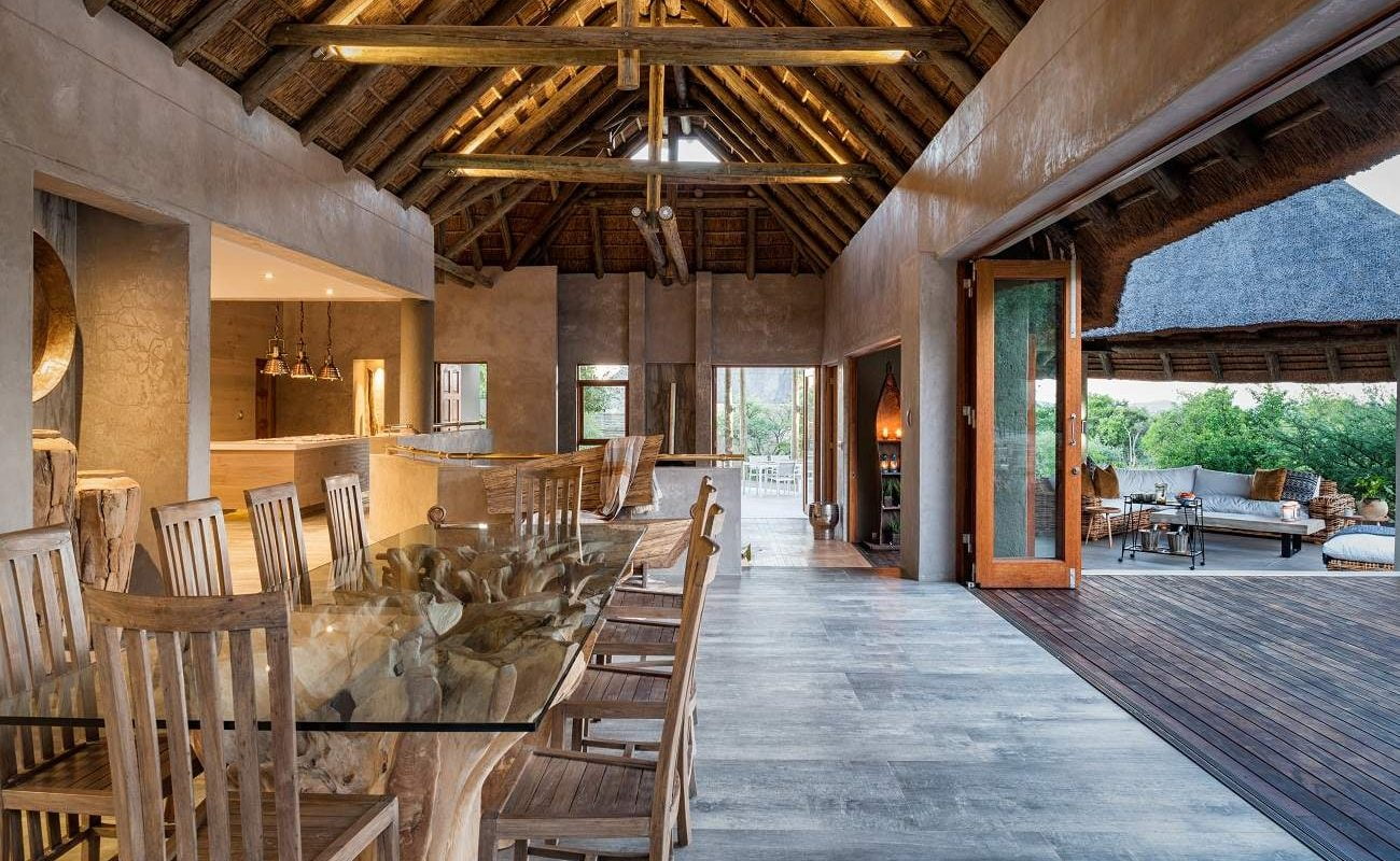 Speiseraum der Luxuslodge am Pilanesberg