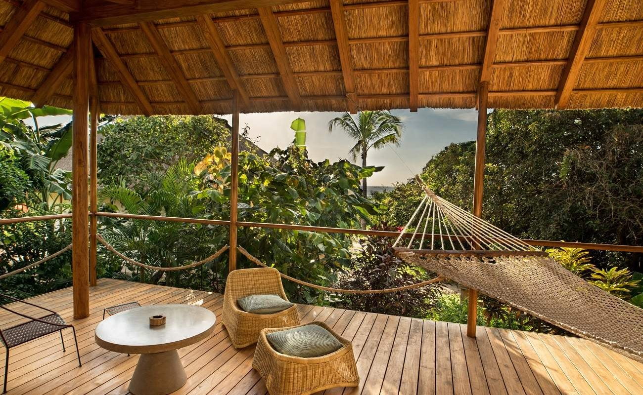 Veranda eines Bungalows von Zuri Zanzibar