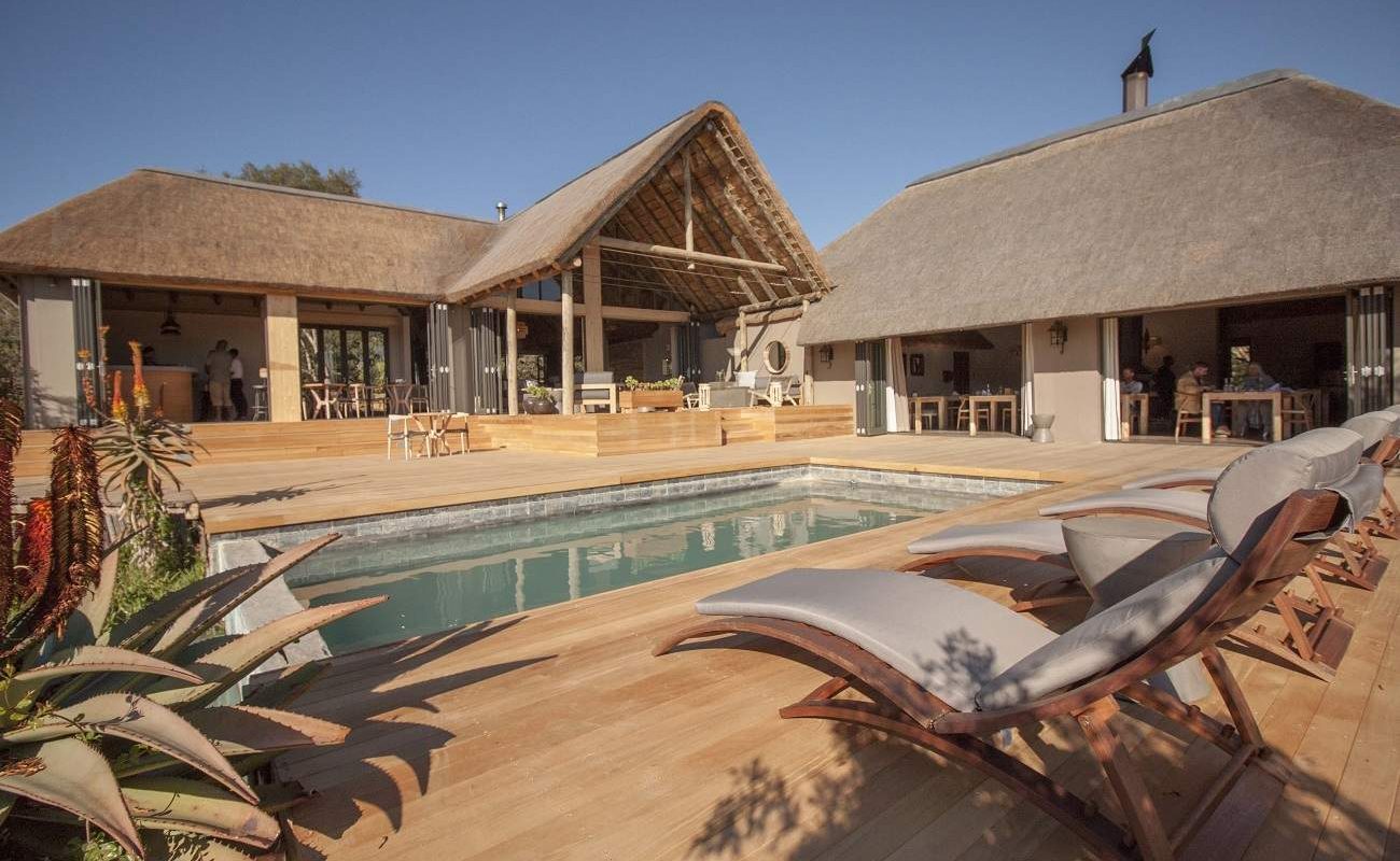 Sonnendeck der Bukela Lodge