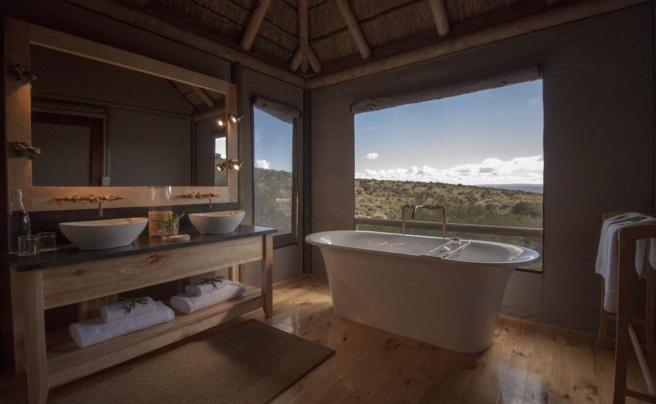 Bad eines Luxuszelt in der Bukela Lodge