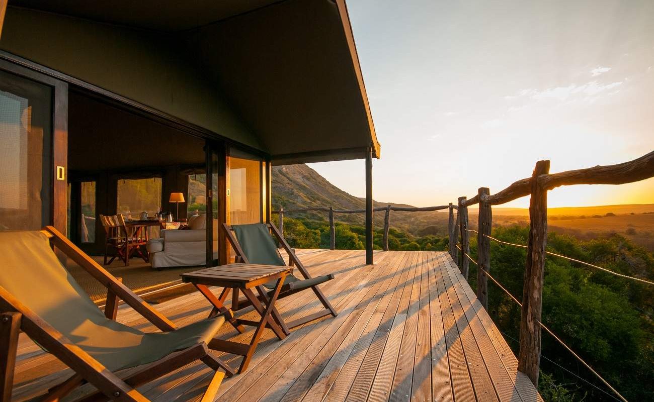 Veranda eines Zeltes im Hillsnek Safari Camps