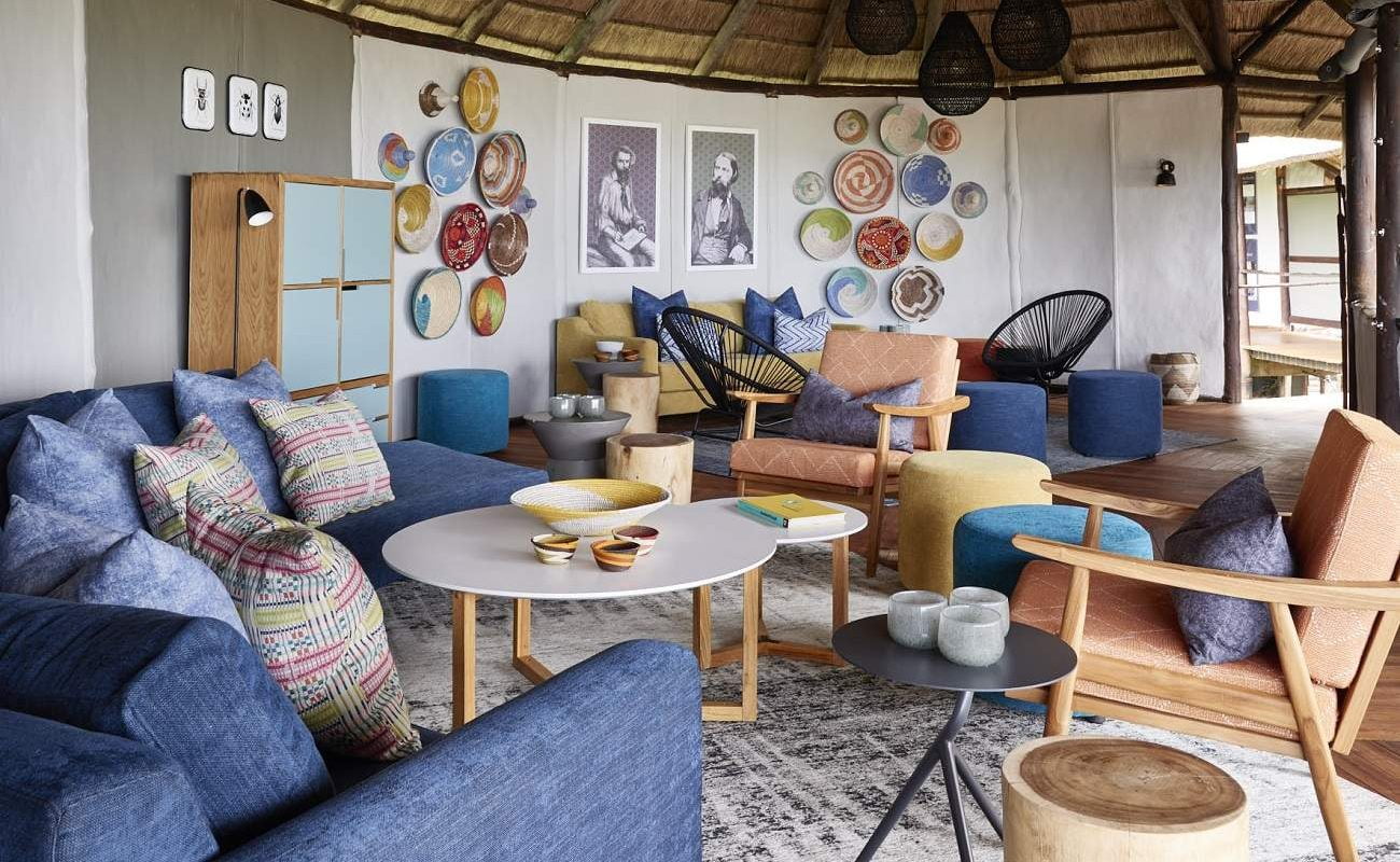 Die gemütliche Lounge des kleinen Camps von Sanctuary Safaris