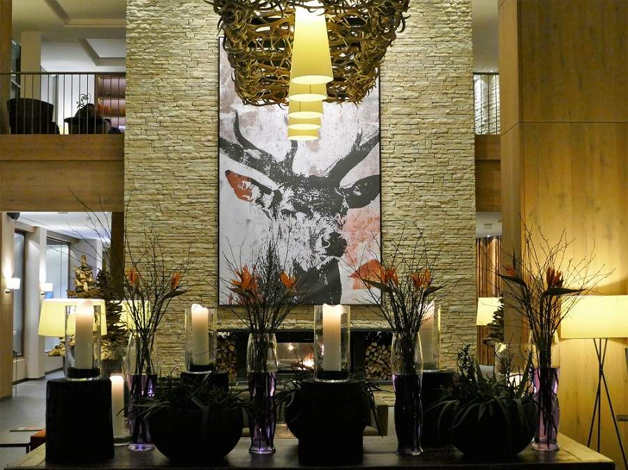Lobby Kempsinki Das Tirol