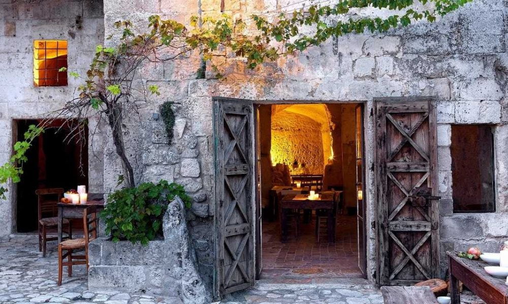 Buchen Sie Grotte della Civita in Matera mit Apulien Spezialist Genuss Touren