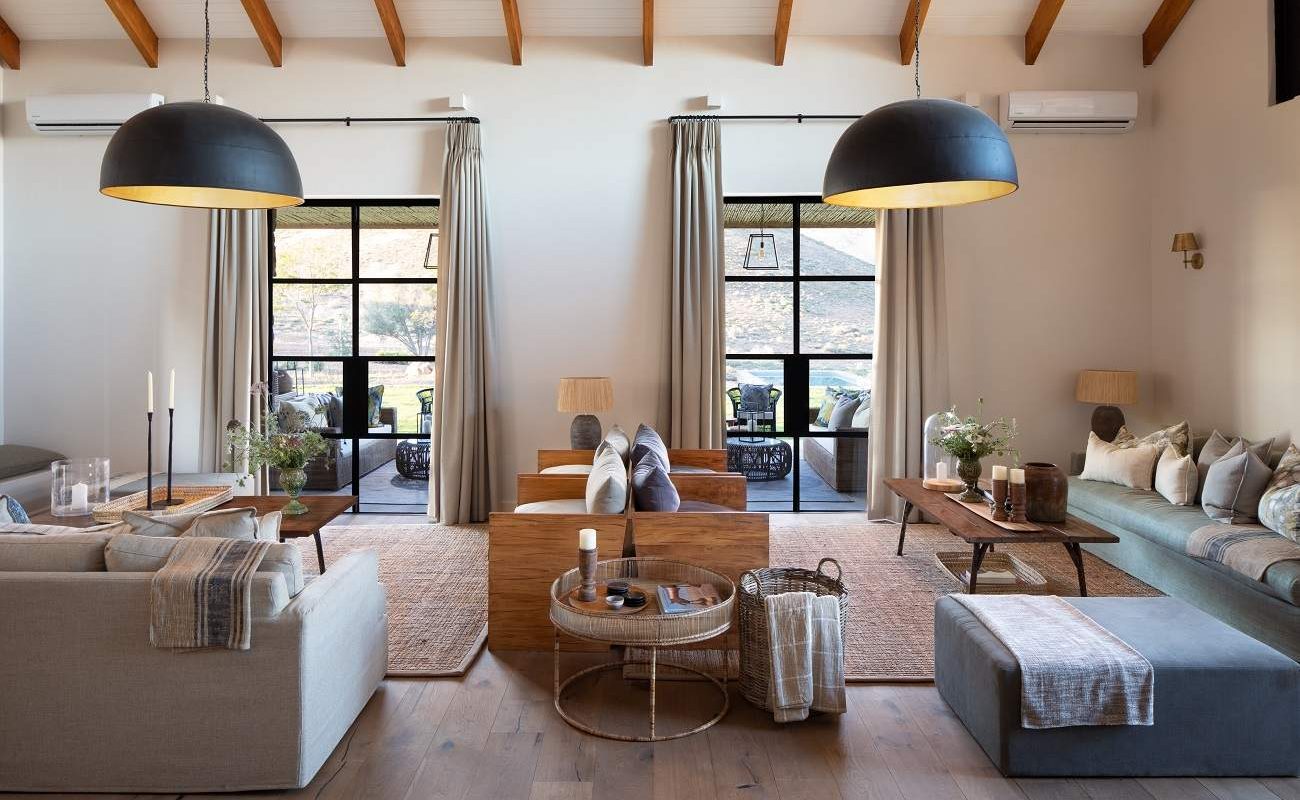 Lounge im Haupthaus der Lodge in den Cederbergen