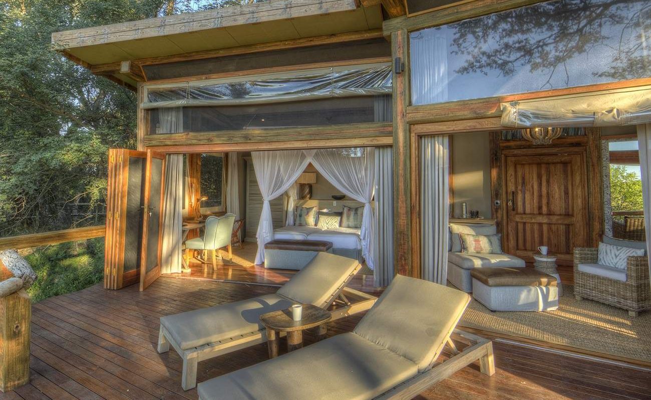 Auf der Veranda einer Suite im Camp Okavango